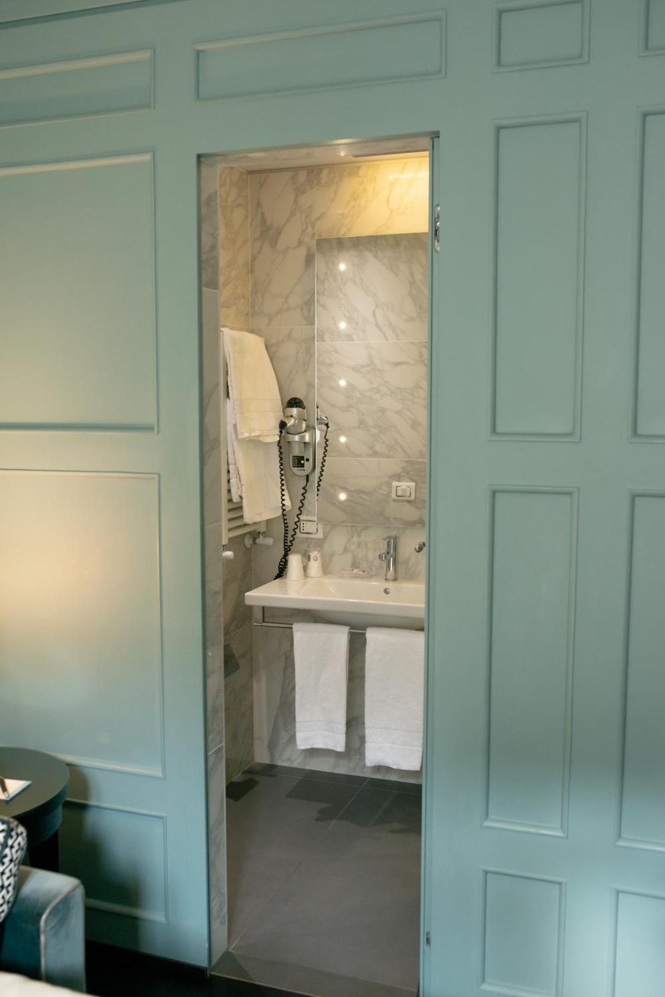 Stendhal Luxury Suites Рим Екстериор снимка