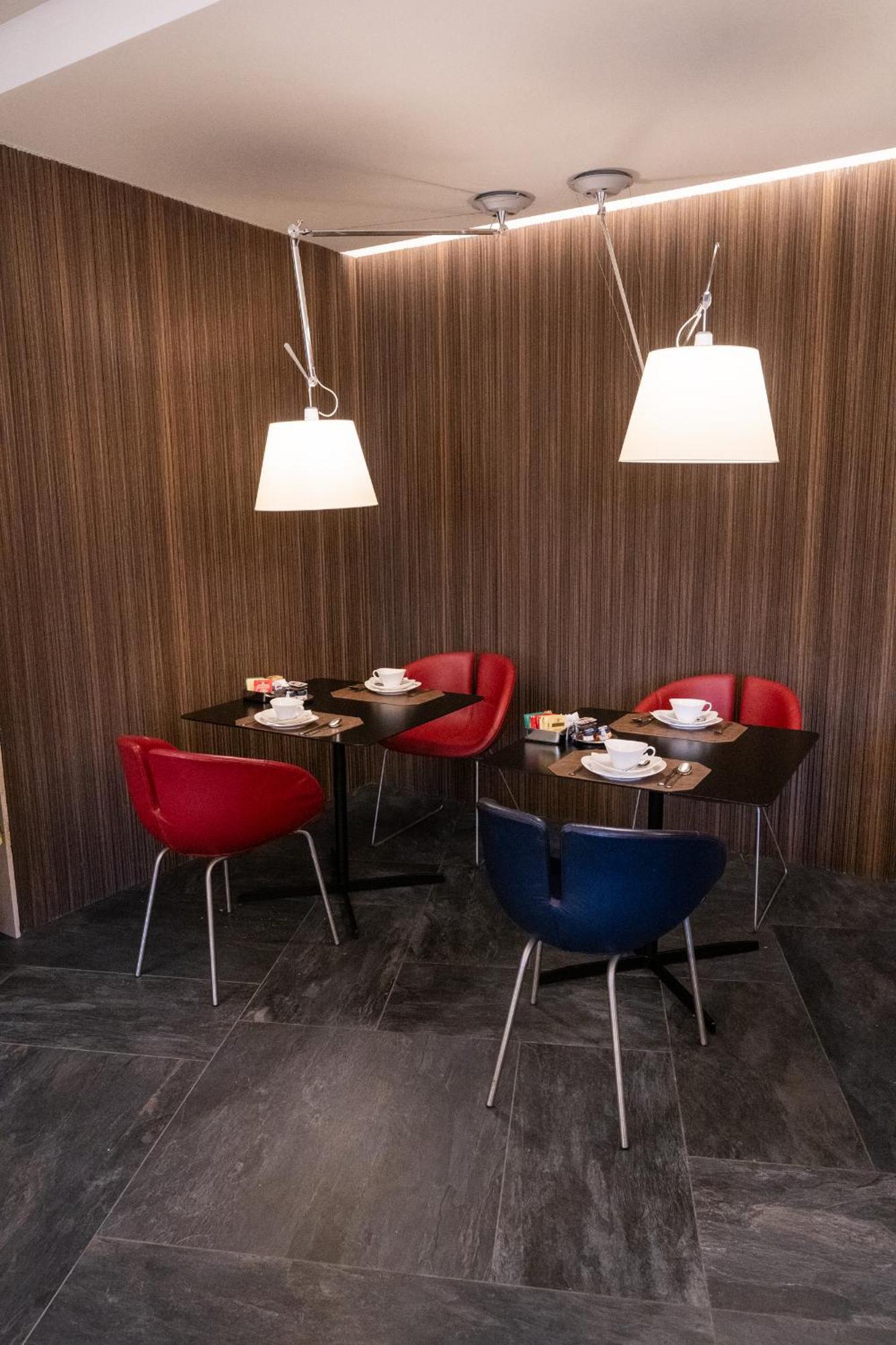 Stendhal Luxury Suites Рим Екстериор снимка